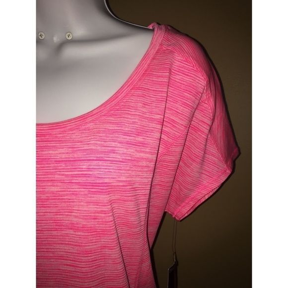 NWT Xersion size Medium top - Picture 2 of 4